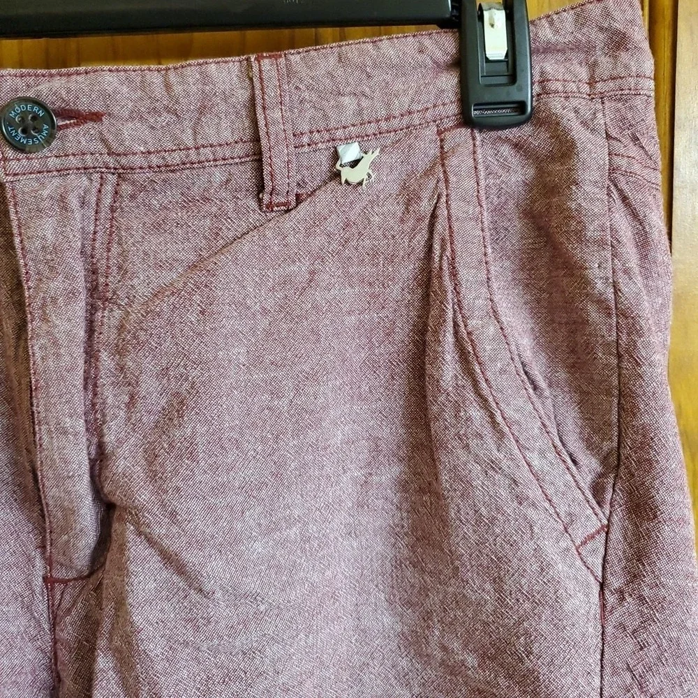 Modern Amusement Men's‎ Cotton Chino Shorts Size 32 Red